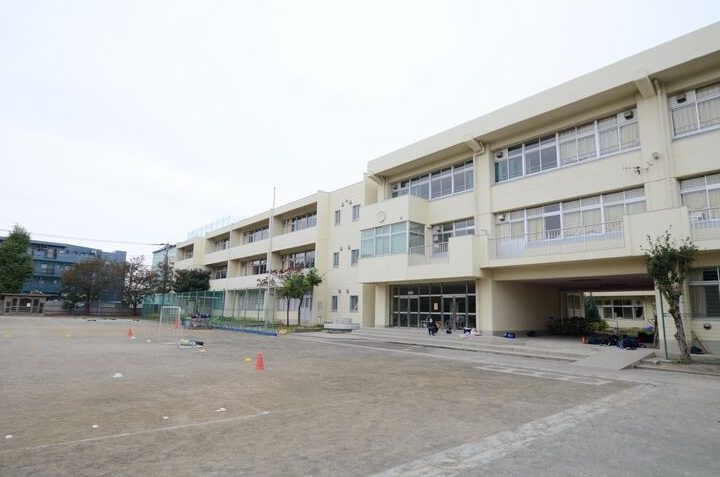 調布市立八雲台小学校