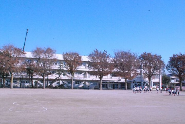 調布市立第三小学校