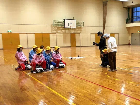 越後屋 金江津小学校スタジオ