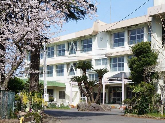 雲仙市立小浜小学校