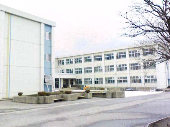 青森市立新城中央小学校