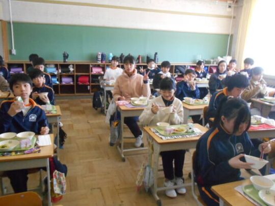 高岡市立高陵小学校