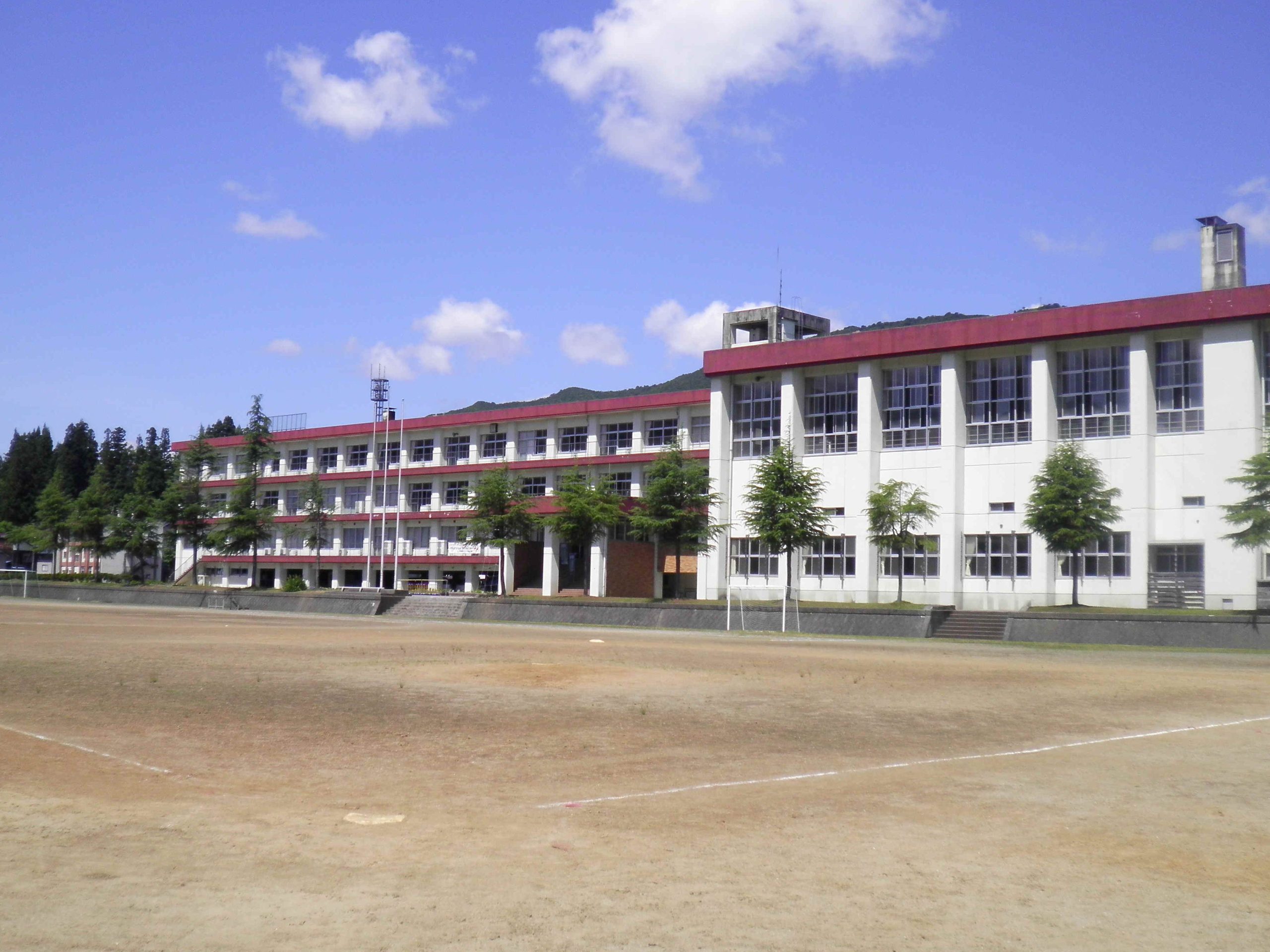 魚沼市立須原小学校
