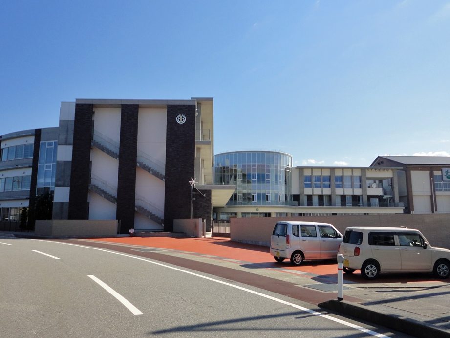 魚津市立よつば小学校