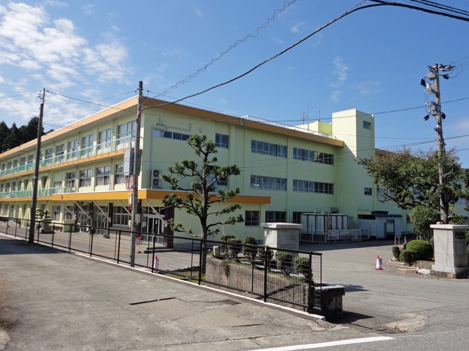 魚津市立清流小学校