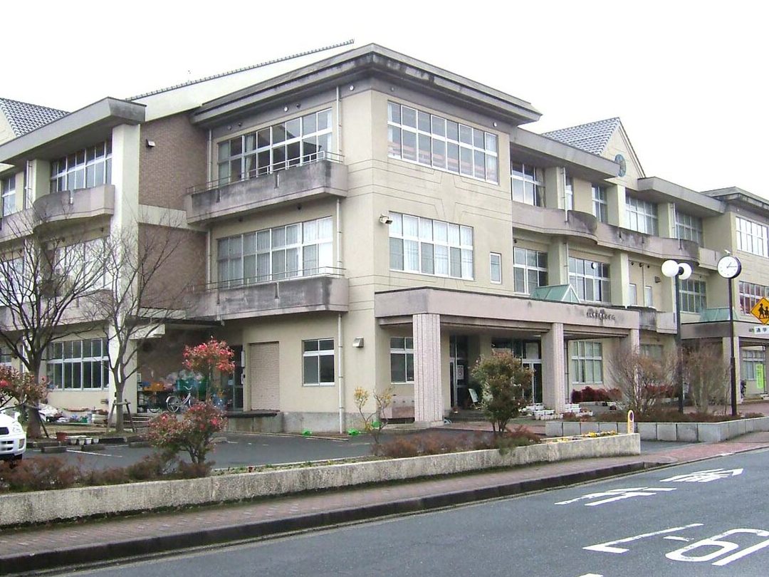 鳥取市立遷喬小学校