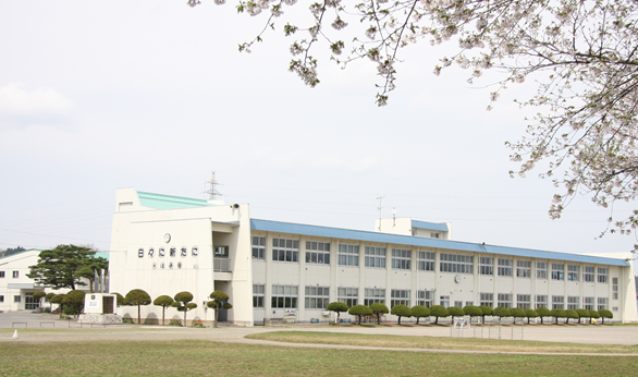 鹿角市立十和田小学校