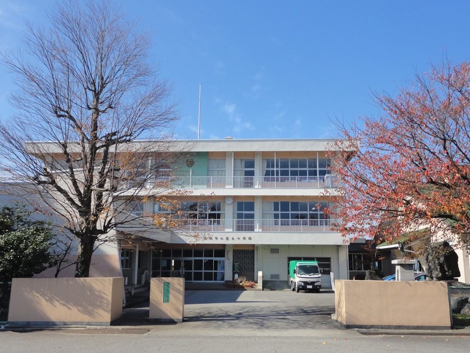 黒部市立荻生小学校